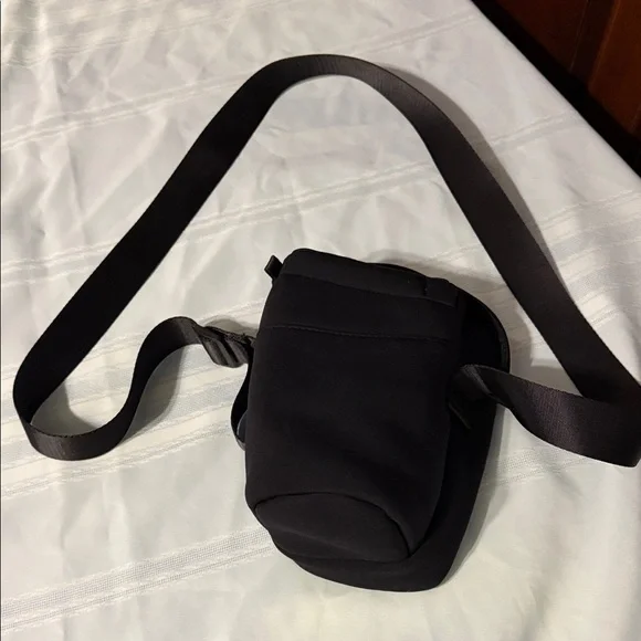 Black Crossbody Bag Camera - Picture 1 of 3